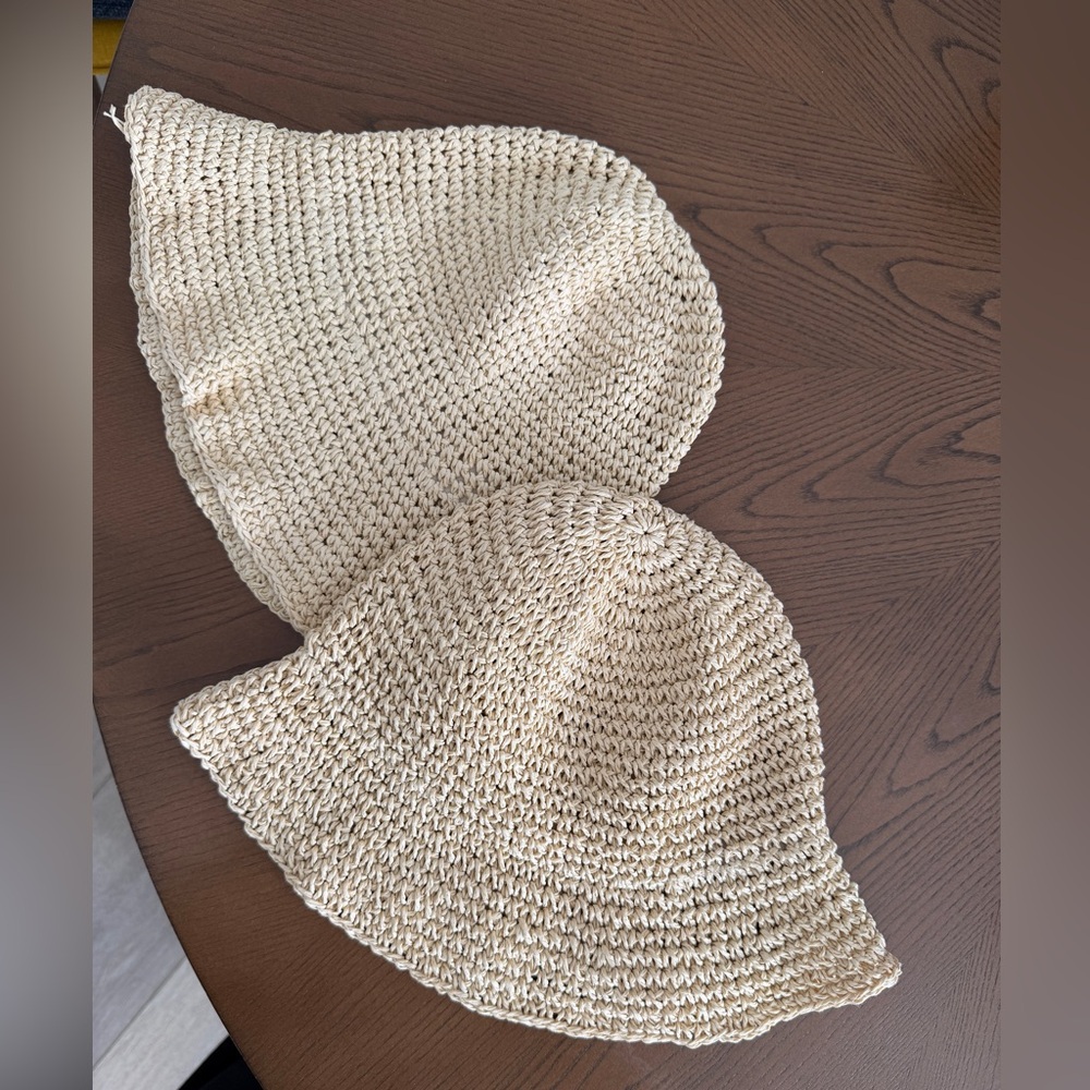 OshKosh B'gosh Kids Cream Straw Hats